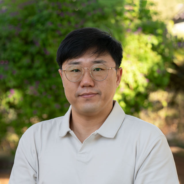 Dr. Jahyun Kim